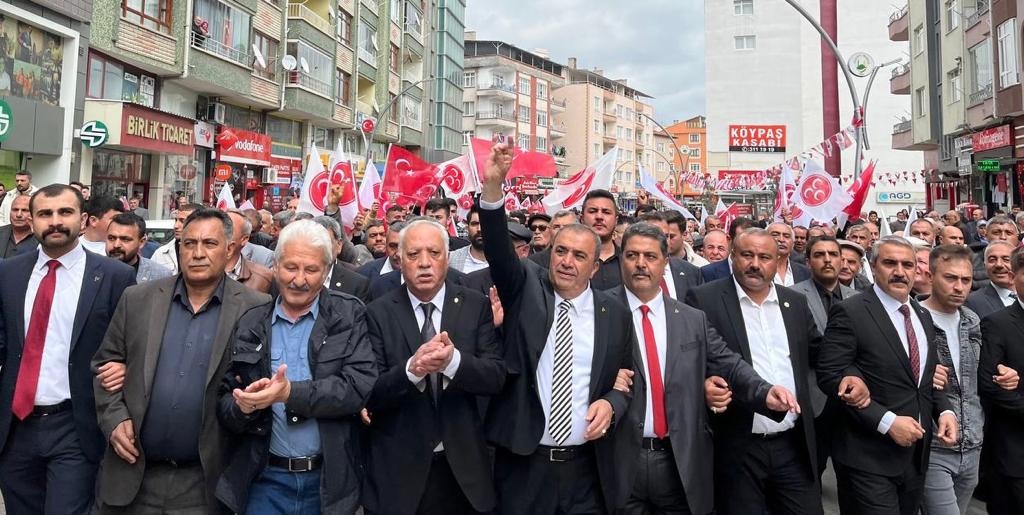 KAYRICI’DAN GÖVDE GÖSTERİSİ!